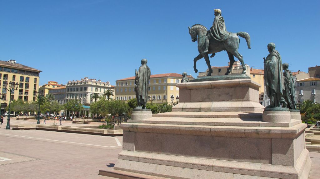 Napoléon et ses 4 frères | Ajaccio | photo Corsicamore