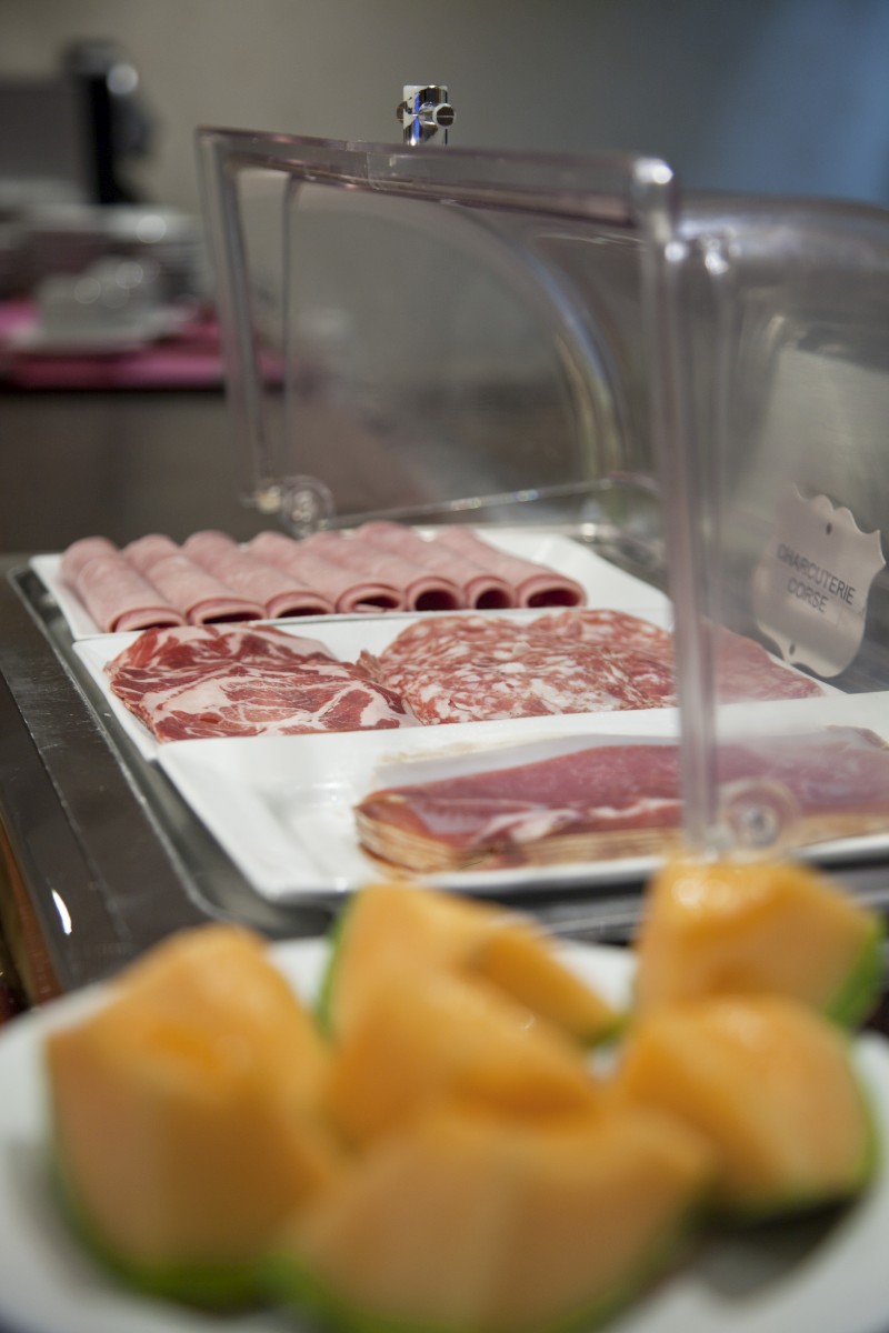 hotel-napoleon-petit-dejeuner-3